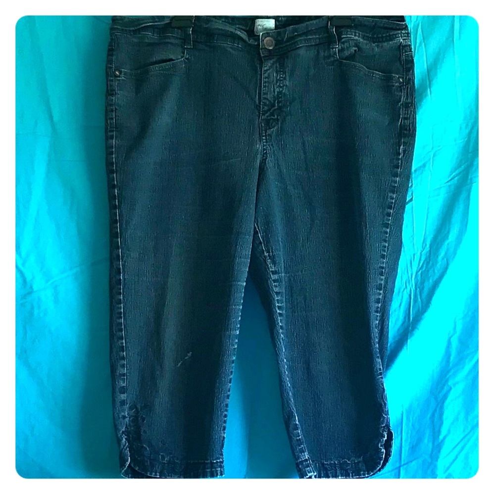 JMS Women’s Capri Pants